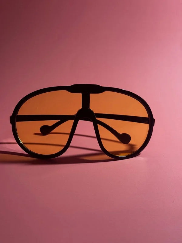 Oversized Frame One-Piece Sunglasses